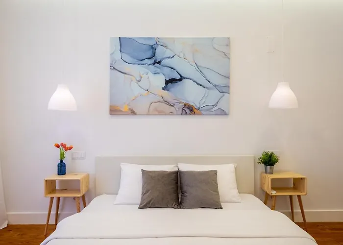 Hola Lisbon Suites